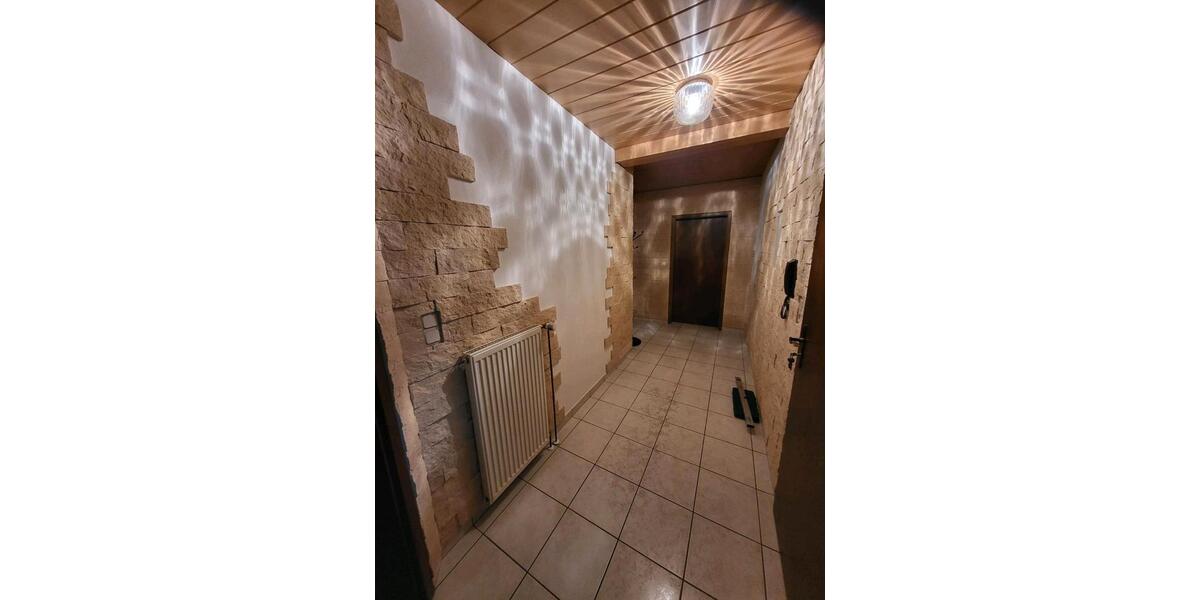 Dachgeschoßwohnung Saarlouis - 1 Zimmer, 70 m&sup2;, 600&euro; | Angebot:25539817