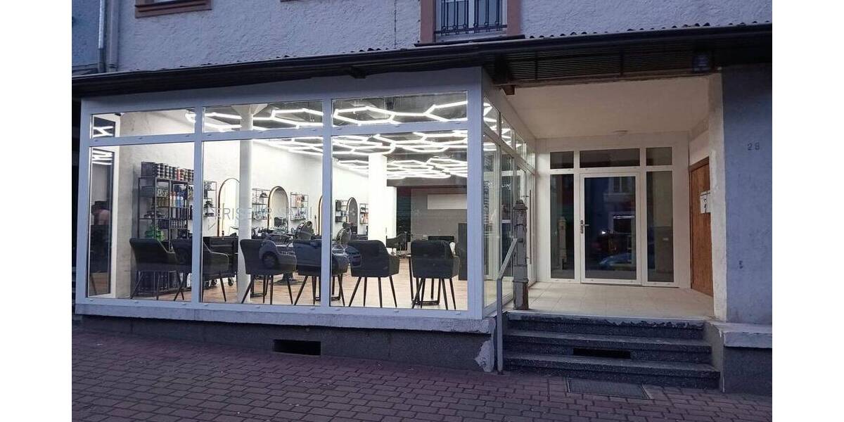 Reihenmittelhaus Saarwellingen - 8 Zimmer, 272 m&sup2;, 320.000&euro; | Angebot:25701502