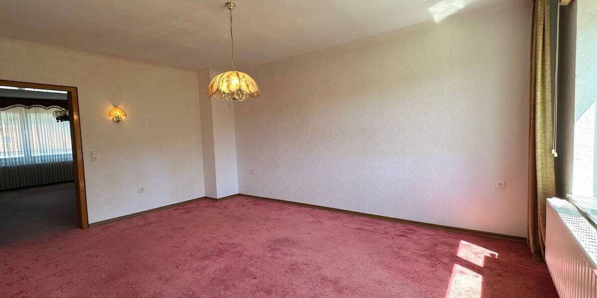 Mehrfamilienhaus, Wohnhaus Saarwellingen / Reisbach Reisbach - 8 Zimmer, 170 m&sup2;, 218.000&euro; | Angebot:26411493