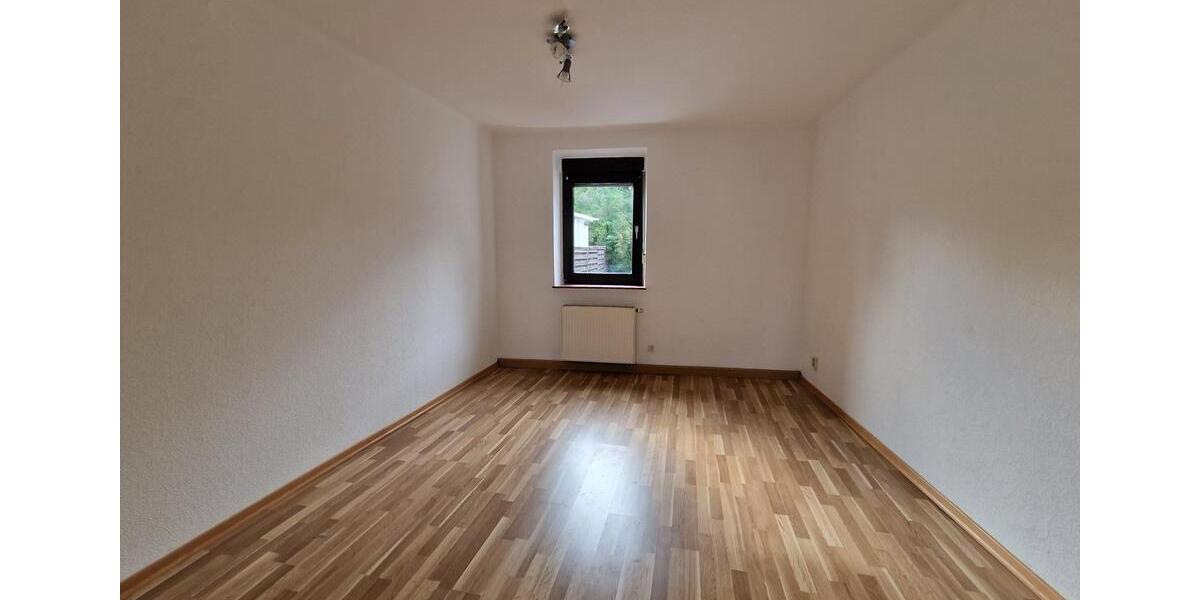 Etagenwohnung Hornbach - 3 Zimmer, 83 m&sup2;, 420&euro; | Angebot:25353599
