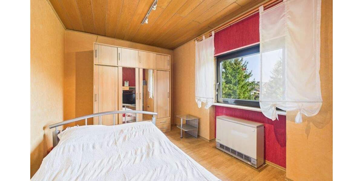 Mehrfamilienhaus, Wohnhaus Quierschied - 9 Zimmer, 234 m&sup2;, 195.000&euro; | Angebot:25799966