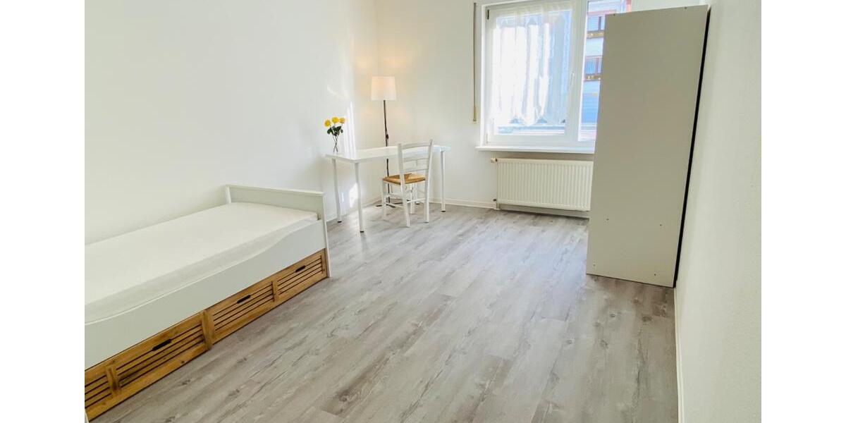Hochparterre Saarbrücken Scheidt - 1 Zimmer, 22 m&sup2;, 380&euro; | Angebot:25859977