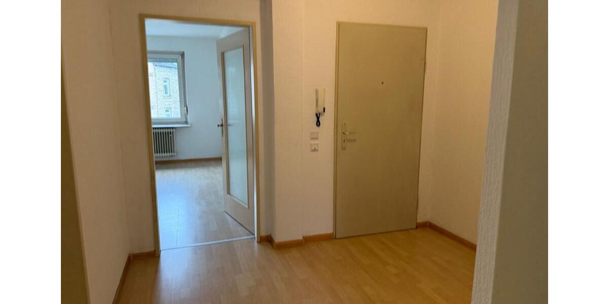 Etagenwohnung Saarbrücken Kieselhumes - 1.5 Zimmer, 45 m&sup2;, 390&euro; | Angebot:25099919