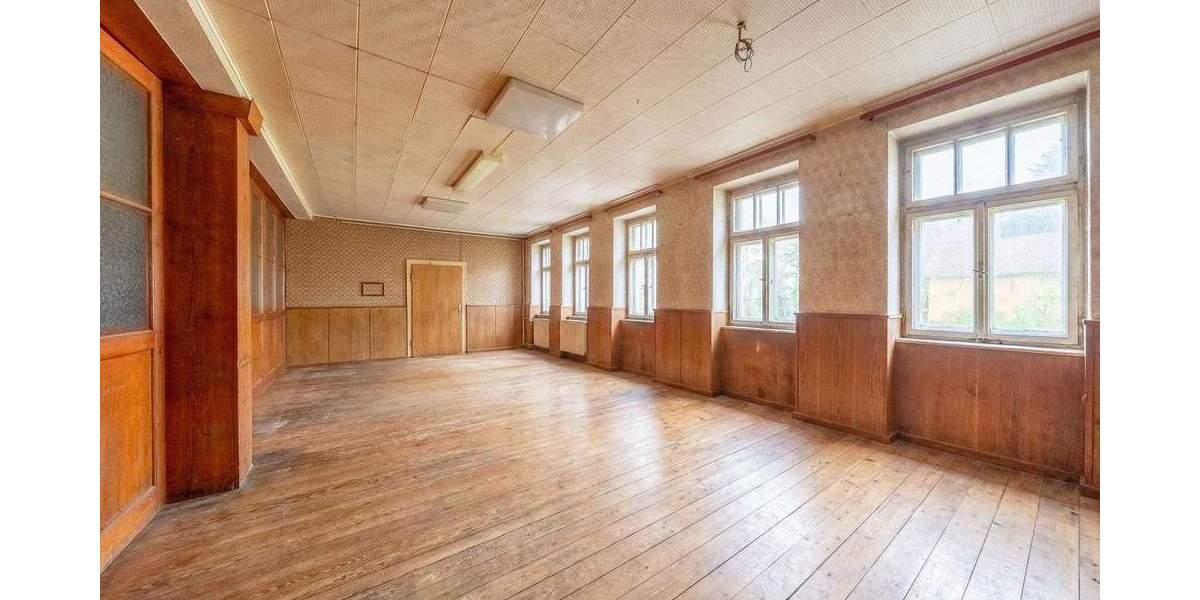 Einfamilienhaus Hornbach - 1 Zimmer, 290 m&sup2;, 160.000&euro; | Angebot:25691436