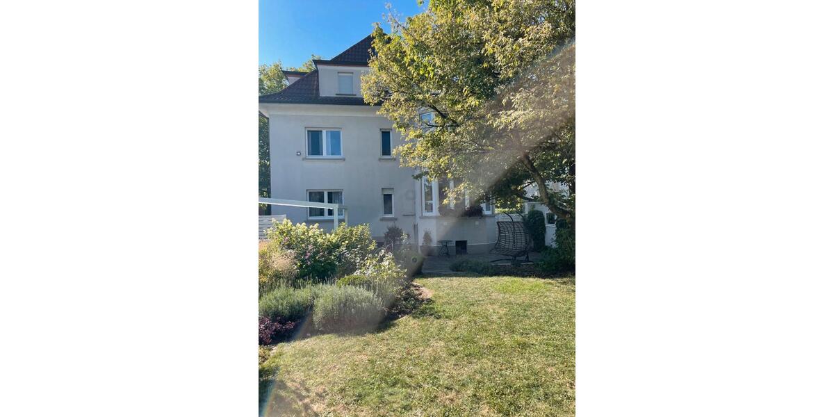 Villa Völklingen - 10 Zimmer, 252 m&sup2;, 548.000&euro; | Angebot:24673381