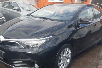 Toyota Auris 118.000 km 8.990 &euro; Saarlouis 66740