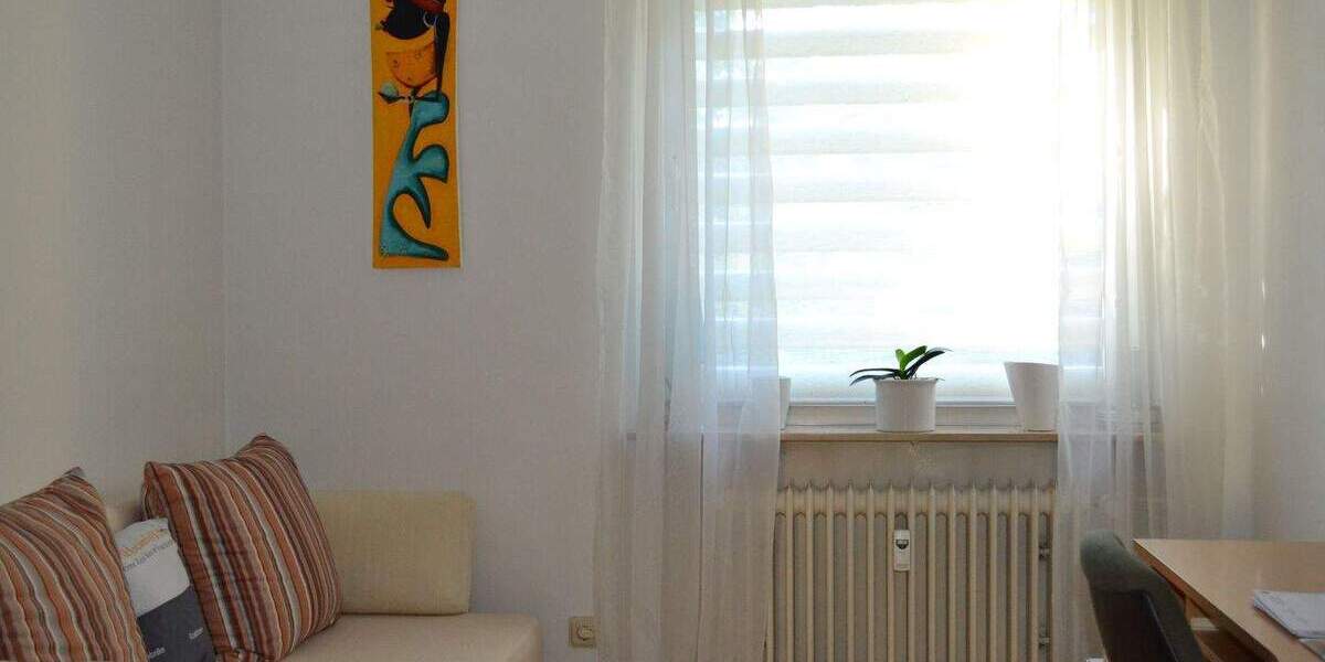 Etagenwohnung Saarbrücken Eschberg - 3 Zimmer, 89 m&sup2;, 199.000&euro; | Angebot:26723917