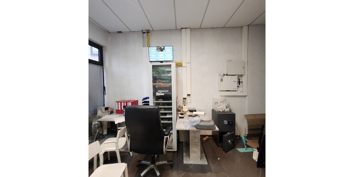 Interessante Gewerbeeinheit mit 3 Lädengeschäften in der Homburger Innenstadt (teilvermietet) - Gewerbeobjekt Homburg | Angebot:24859992