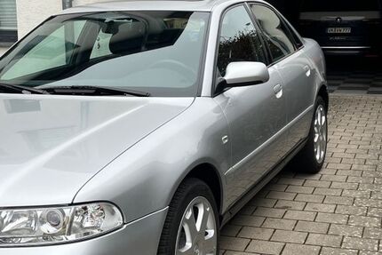 Audi A4 42.100 km 8.400 &euro; Völklingen-Ludweiler 66333