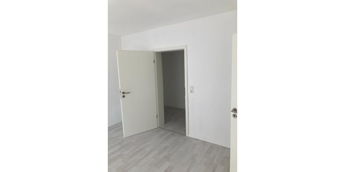 Erdgeschoßwohnung Schiffweiler - 2.5 Zimmer, 60 m&sup2;, 550&euro; | Angebot:25908095