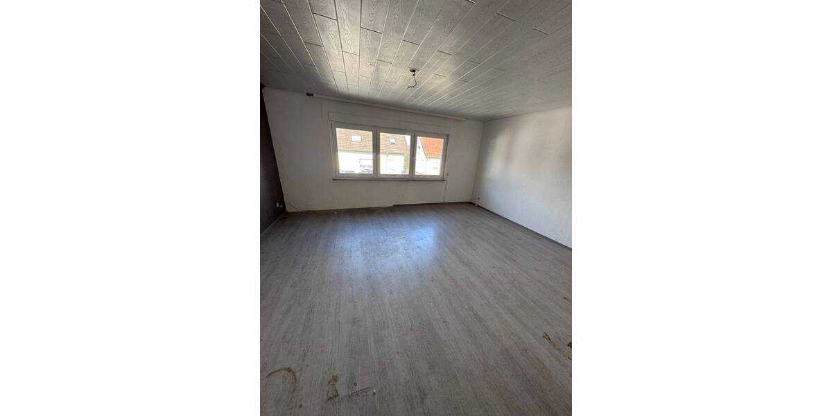 Einfamilienhaus Schmelz / Limbach Limbach - 4 Zimmer, 127 m&sup2;, 85.000&euro; | Angebot:25705075