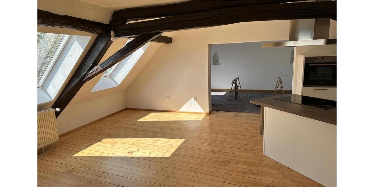 Dachgeschoßwohnung Saarbrücken Ensheim - 2 Zimmer, 130 m&sup2;, 1.000&euro; | Angebot:26162666