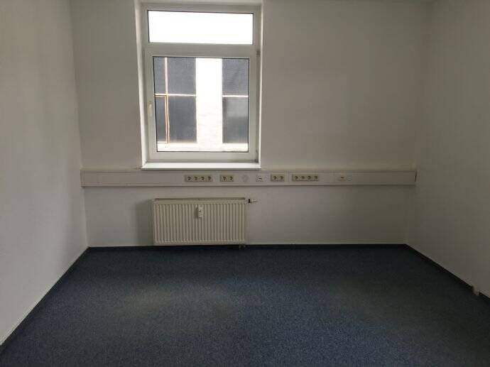 Gewerbeobjekt Saarbrücken Malstatt - 6 Zimmer, 151 m&sup2;, 995&euro; | Angebot:25666353