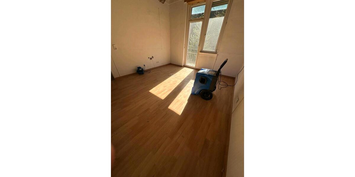 Etagenwohnung Saarbrücken Eschberg - 3 Zimmer, 100 m&sup2;, 750&euro; | Angebot:25366214