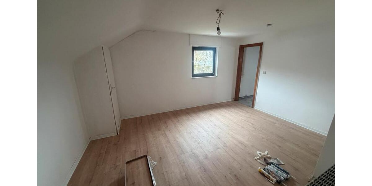 Dachgeschoßwohnung Saarbrücken Malstatt - 2 Zimmer, 63 m&sup2;, 550&euro; | Angebot:25942081