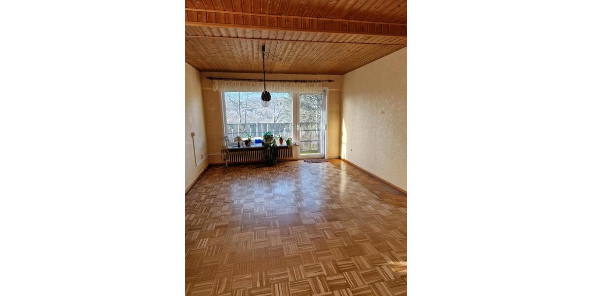 Einfamilienhaus Saarbrücken Malstatt - 6 Zimmer, 130 m&sup2;, 210.000&euro; | Angebot:24559740