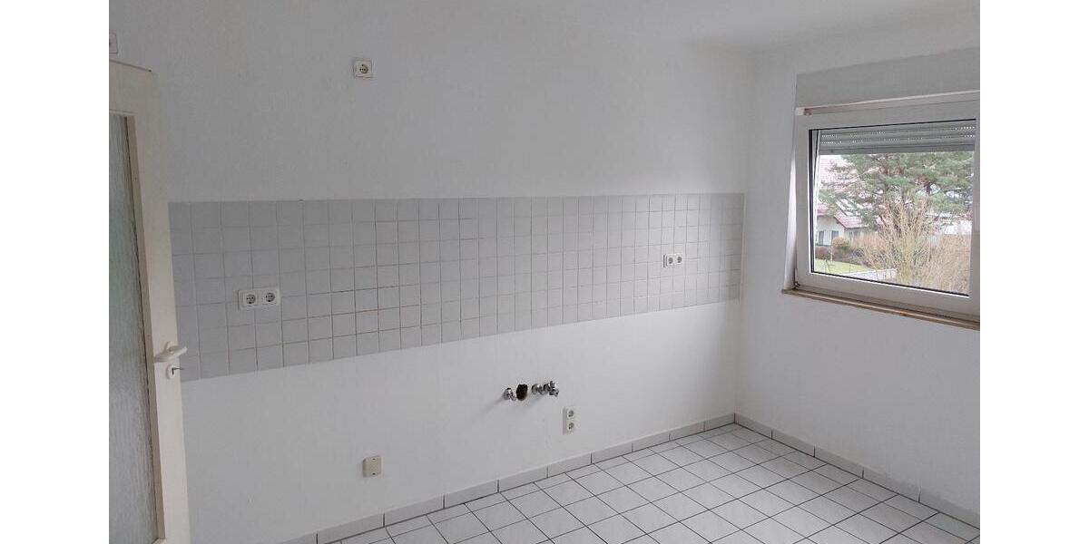 Etagenwohnung Saarbrücken Brebach-Fechingen - 3 Zimmer, 83 m&sup2;, 830&euro; | Angebot:26379380