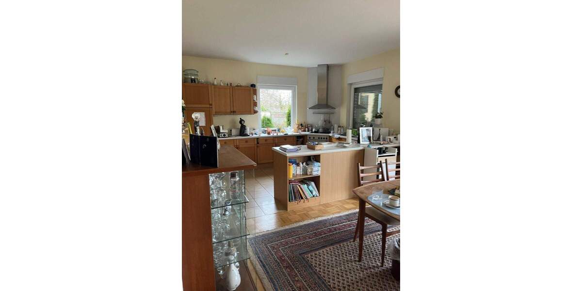 Etagenwohnung Saarbrücken Malstatt - 4 Zimmer, 130 m&sup2;, 1.200&euro; | Angebot:26377180