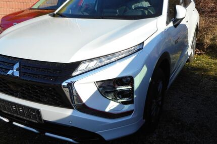 Mitsubishi Eclipse Cross 27.085 km 23.850 &euro; Saarbrücken 66130