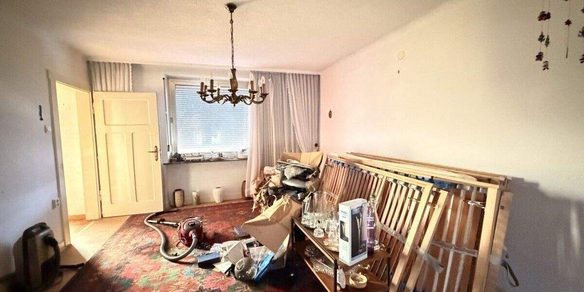 Mehrfamilienhaus, Wohnhaus Neunkirchen/Saar Hangard - 6 Zimmer, 120 m&sup2;, 59.000&euro; | Angebot:25736185