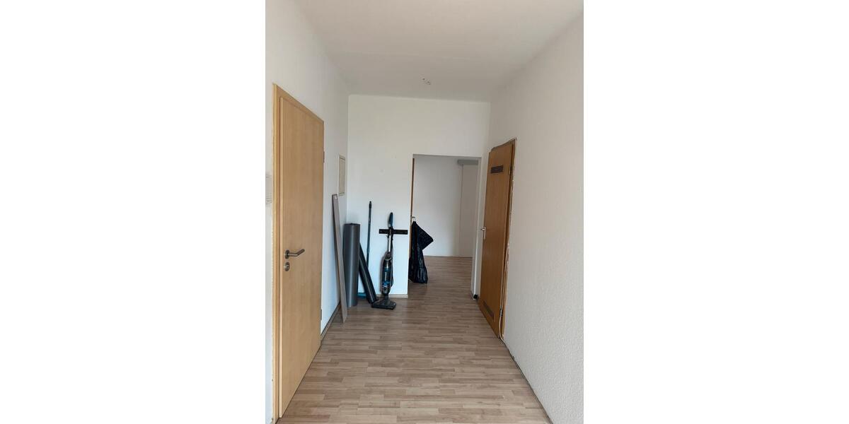 Etagenwohnung Saarbrücken - 3 Zimmer, 67 m&sup2;, 600&euro; | Angebot:25842163