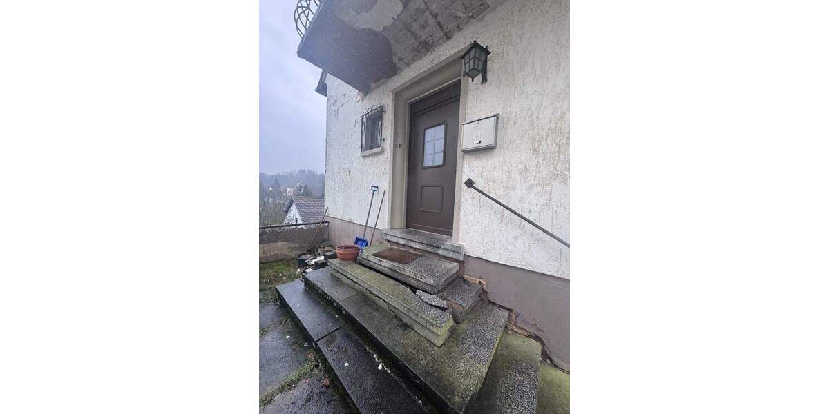 Einfamilienhaus Blieskastel - 6 Zimmer, 97 m&sup2;, 55.000&euro; | Angebot:25705118