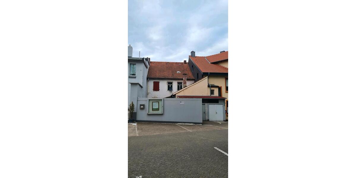 Mehrfamilienhaus, Wohnhaus Sankt Ingbert - 7 Zimmer, 128 m&sup2;, 109.000&euro; | Angebot:25717293