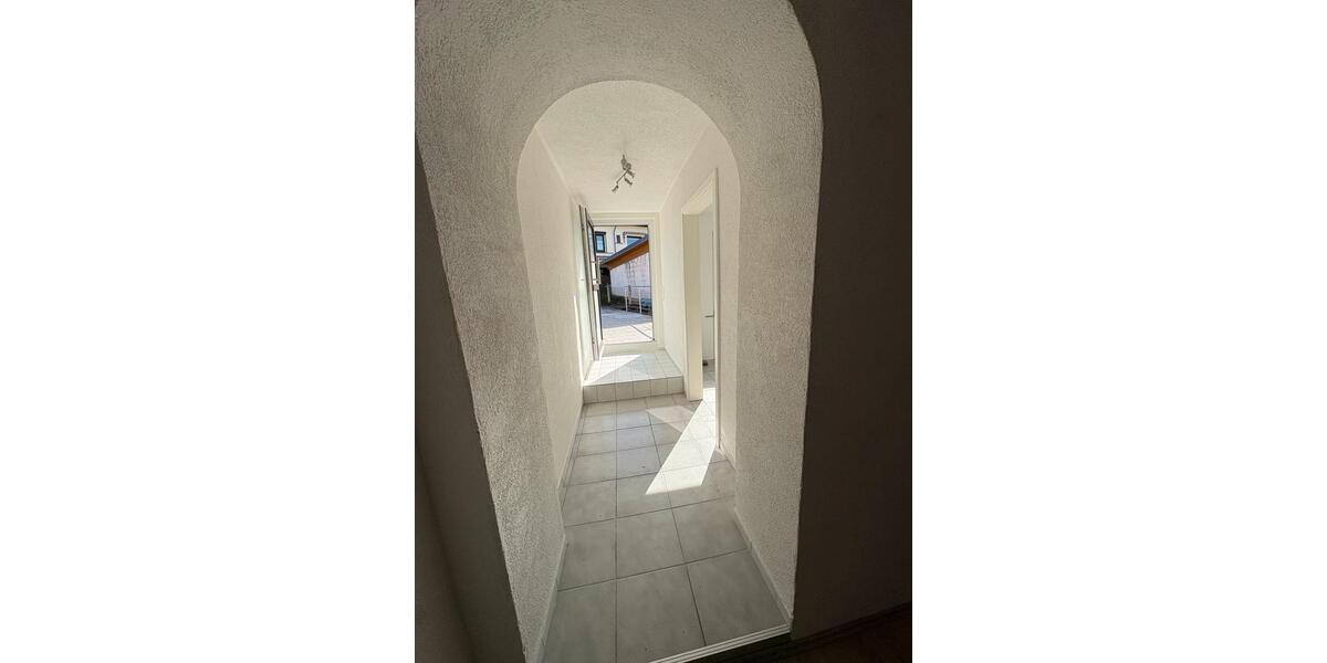 Etagenwohnung Beckingen - 2 Zimmer, 80 m&sup2;, 730&euro; | Angebot:25282126