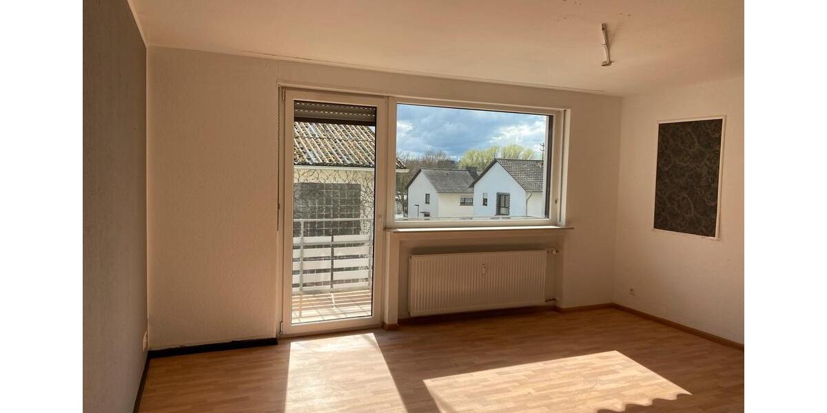 Etagenwohnung Heusweiler - 4 Zimmer, 86 m&sup2;, 700&euro; | Angebot:25944438