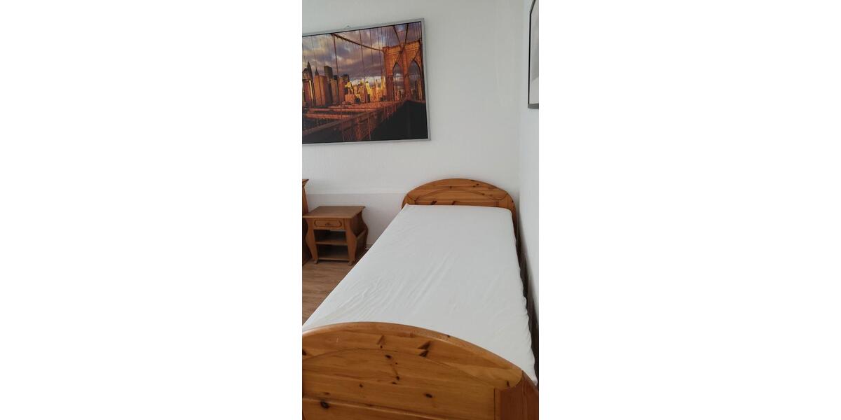Dachgeschoßwohnung Sankt Ingbert - 1 Zimmer, 27 m&sup2;, 320&euro; | Angebot:26705235