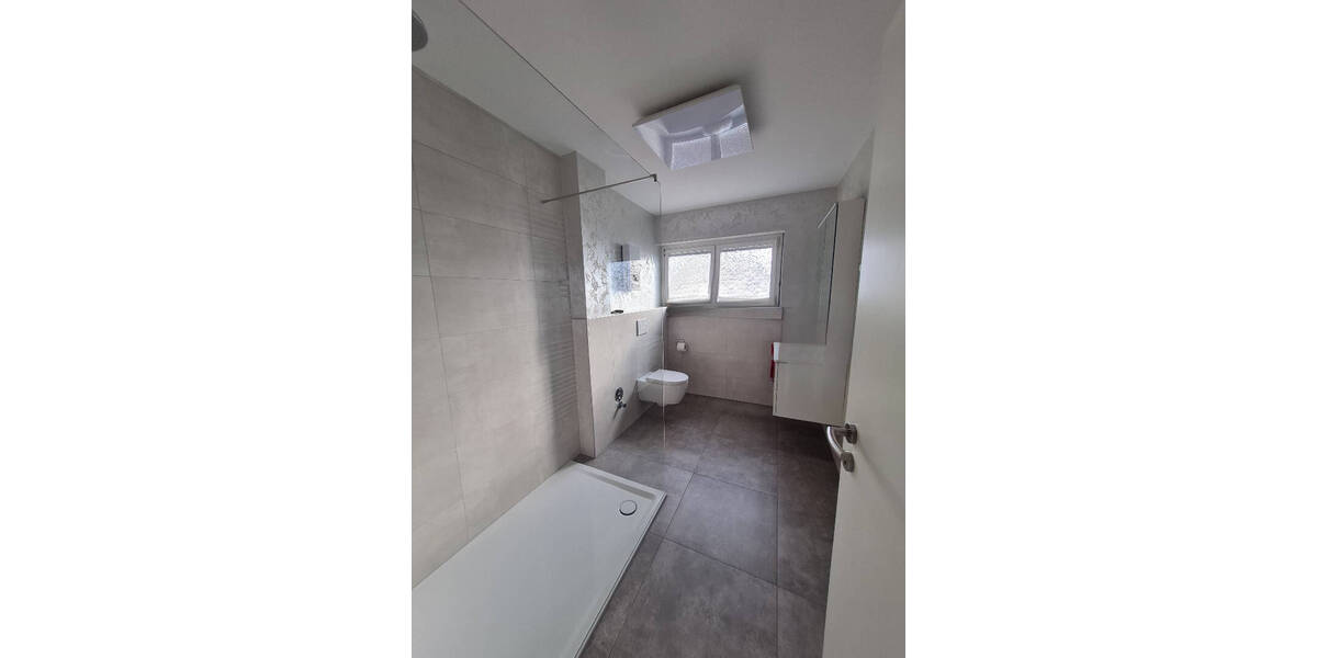 Etagenwohnung Saarbrücken Malstatt - 2 Zimmer, 125 m&sup2;, 1.250&euro; | Angebot:25927129