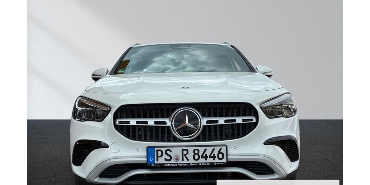 Mercedes-Benz GLA 180 8.000 km 38.900 &euro; Zweibrücken 66482