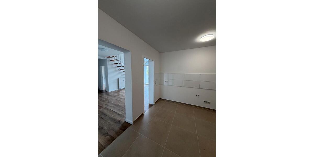 Maisonettenwohnung Püttlingen - 5 Zimmer, 92 m&sup2;, 800&euro; | Angebot:26664248