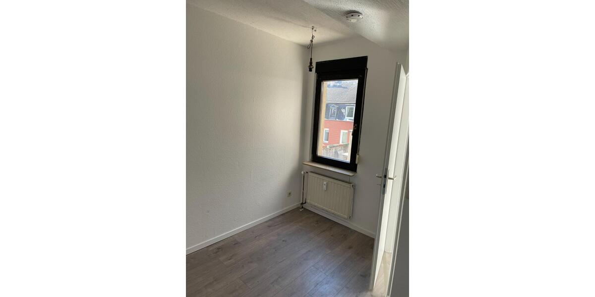 Etagenwohnung Völklingen - 3 Zimmer, 70 m&sup2;, 490&euro; | Angebot:25436217