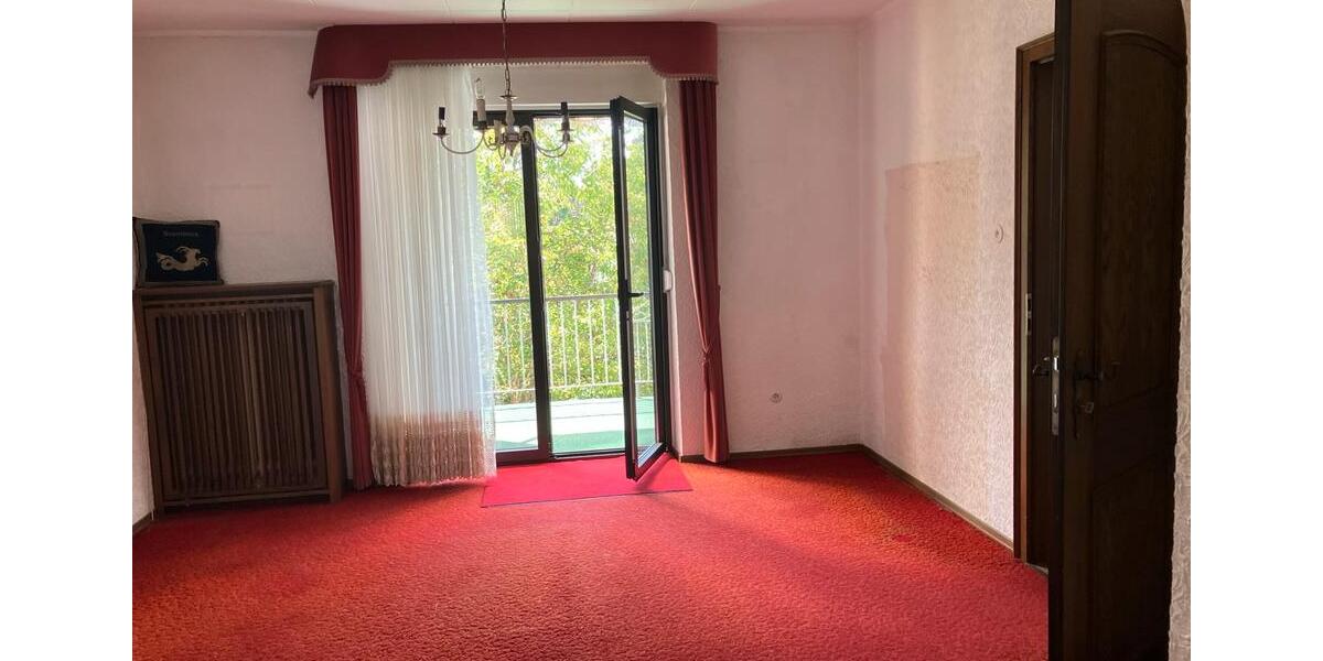Doppelhaushälfte Saarbrücken West - 7 Zimmer, 188 m&sup2;, 250.000&euro; | Angebot:27168904