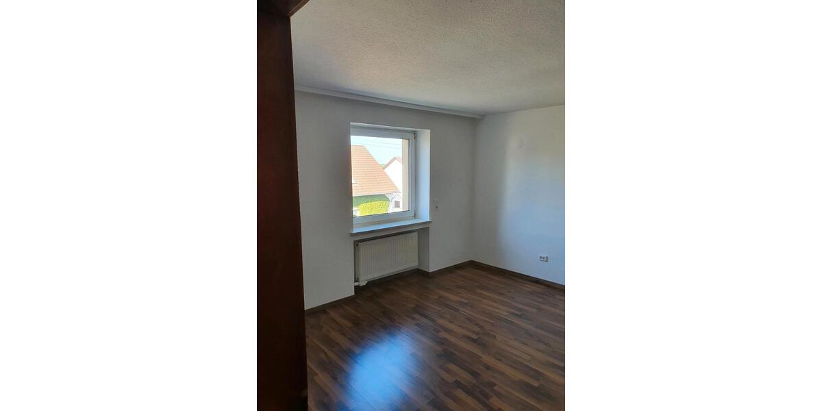 Etagenwohnung Rehlingen-Siersburg Siersburg - 3 Zimmer, 82 m&sup2;, 580&euro; | Angebot:26408961