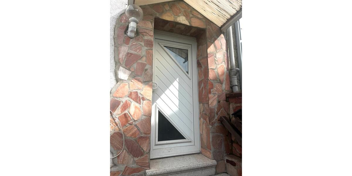 Etagenwohnung Schwalbach - 3 Zimmer, 75 m&sup2;, 820&euro; | Angebot:26660092