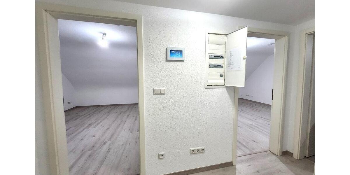 Dachgeschoßwohnung Saarbrücken Eschberg - 2.5 Zimmer, 51 m&sup2;, 560&euro; | Angebot:25840287