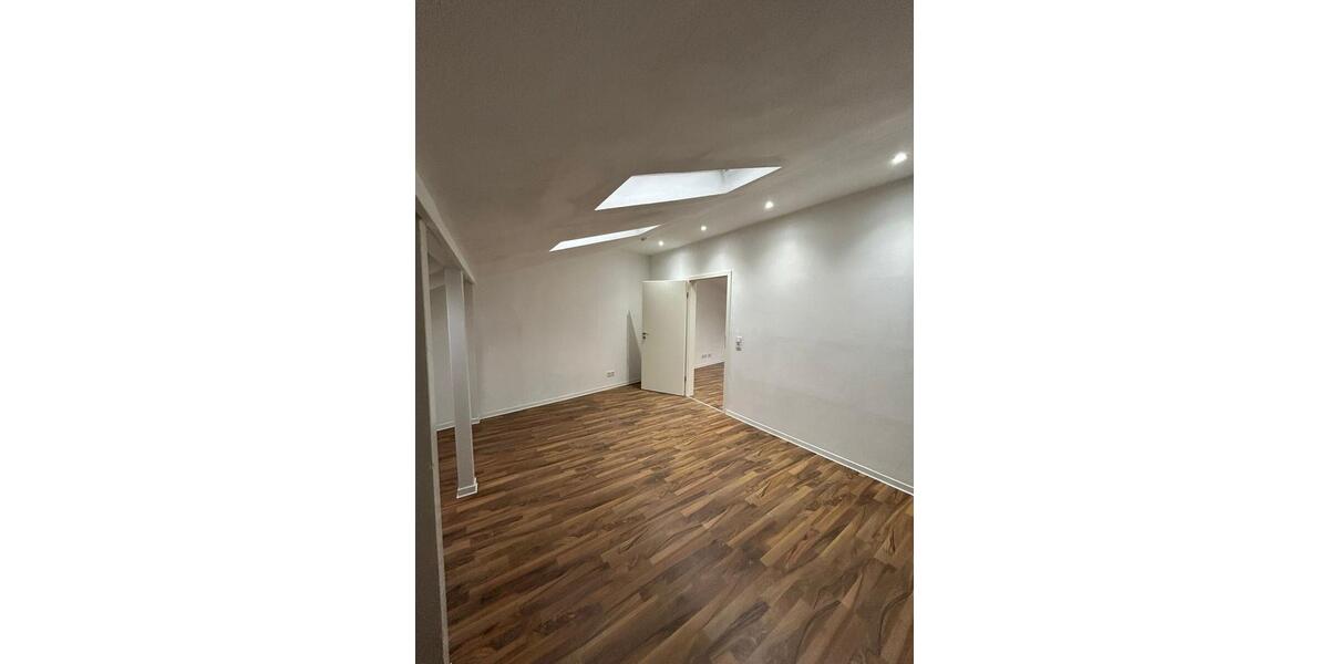 Dachgeschoßwohnung Friedrichsthal - 1 Zimmer, 80 m&sup2;, 600&euro; | Angebot:24610826