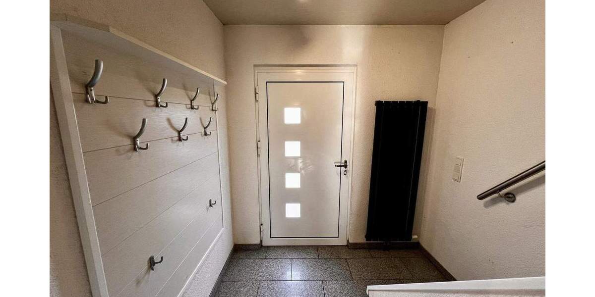 Einfamilienhaus Beckingen Düppenweiler - 9 Zimmer, 207 m&sup2;, 305.000&euro; | Angebot:25779493