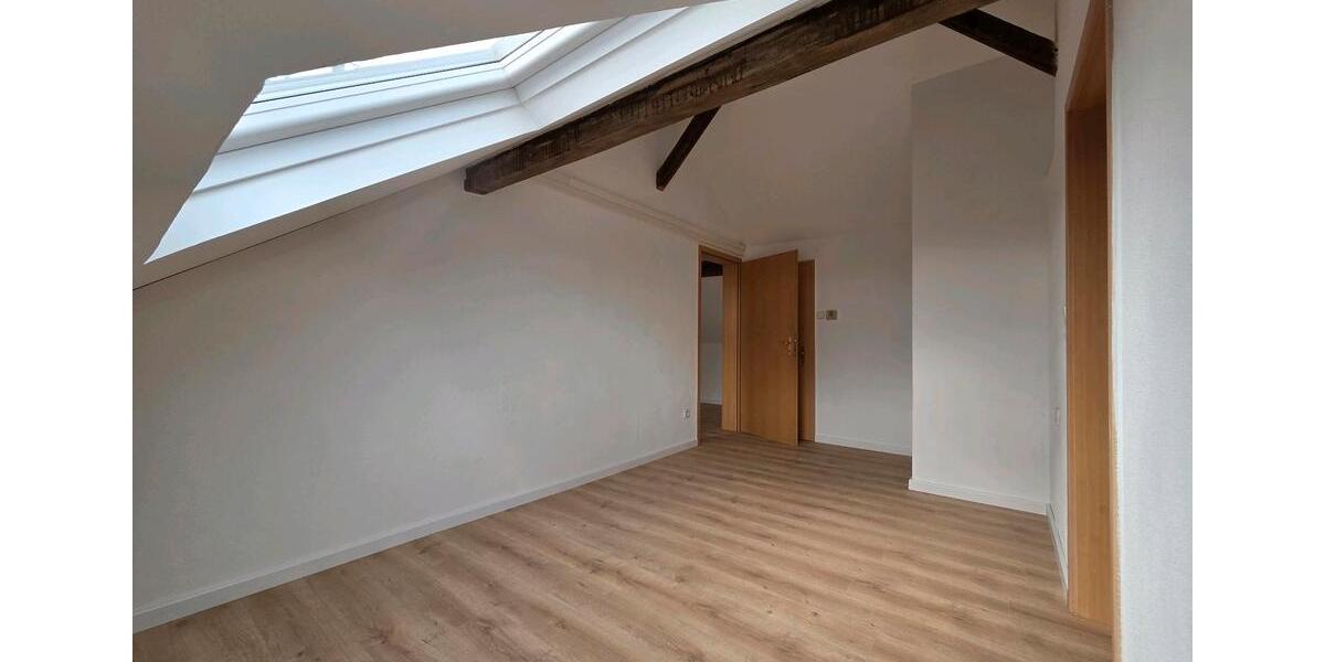 Dachgeschoßwohnung Nalbach - 2 Zimmer, 50 m&sup2;, 500&euro; | Angebot:25549562