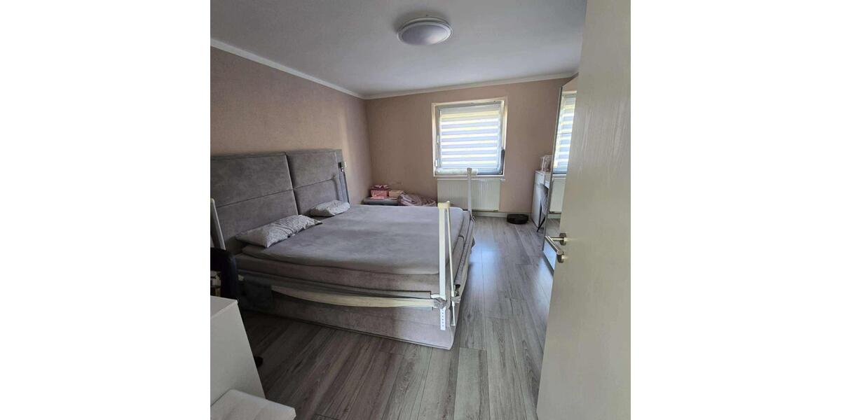 Mehrfamilienhaus, Wohnhaus Homburg - 9 Zimmer, 215 m&sup2;, 450.000&euro; | Angebot:25332382