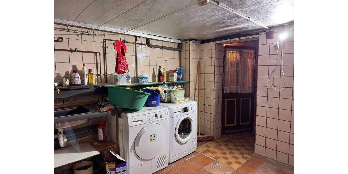Mehrfamilienhaus, Wohnhaus Saarbrücken Scheidt - 9 Zimmer, 189 m&sup2;, 259.000&euro; | Angebot:26875325