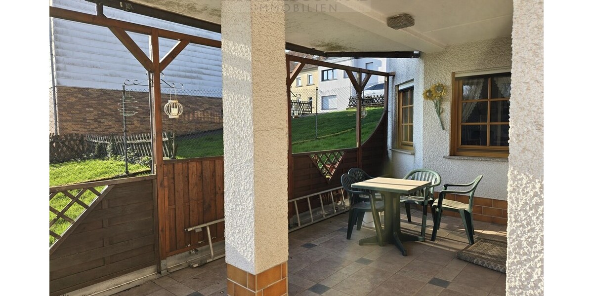 Attraktives Einfamilienhaus mit möglicher Einliegerwohnung - Reihenendhaus Tholey | Angebot:27370300