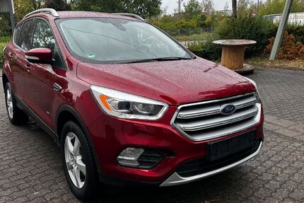 Ford Kuga 53.000 km 11.990 &euro; Saarlouis 66740