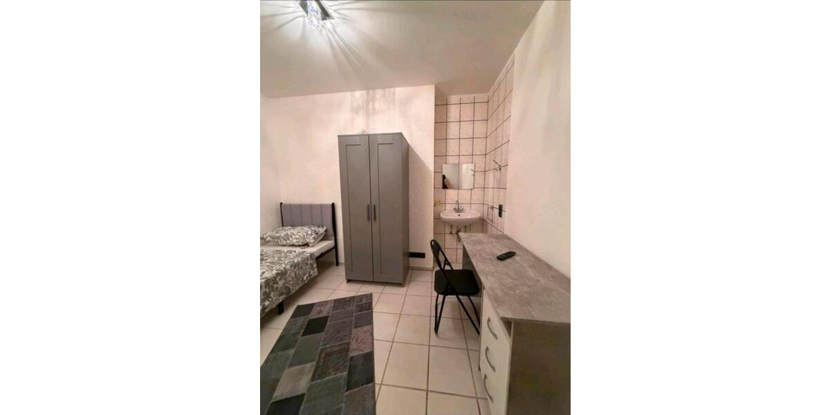 Erdgeschoßwohnung Saarbrücken Neue Bremm - 1 Zimmer, 15 m&sup2;, 430&euro; | Angebot:26422343