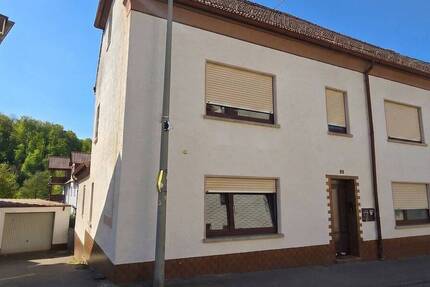 Haus Zweibrücken / Mittelbach Mittelbach - 8 Zimmer, 180 m&sup2;, 159.000&euro; | Angebot:26411464