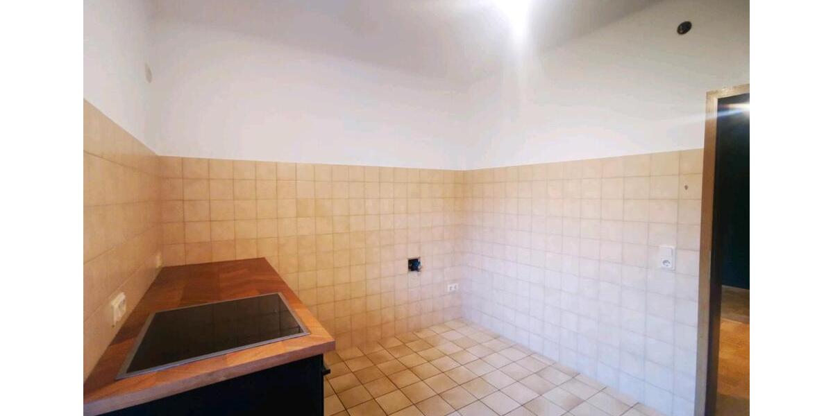 Etagenwohnung Saarbrücken Eschberg - 4 Zimmer, 105 m&sup2;, 990&euro; | Angebot:26643920