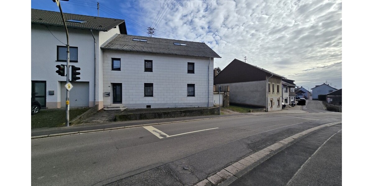 Modernisiertes Einfamilienhaus mit Einliegerwohnung Schmelz zentral - Einfamilienhaus Schmelz | Angebot:27333388