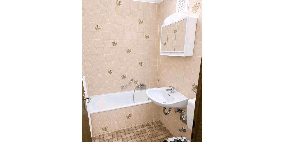 Hochparterre Saarbrücken Eschberg - 1 Zimmer, 38 m&sup2;, 460&euro; | Angebot:26675832
